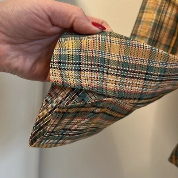 AKRIS Size 6 Green, cream, brown Plaid Silk Cropped Belted Blazer - Picture 4 of 10